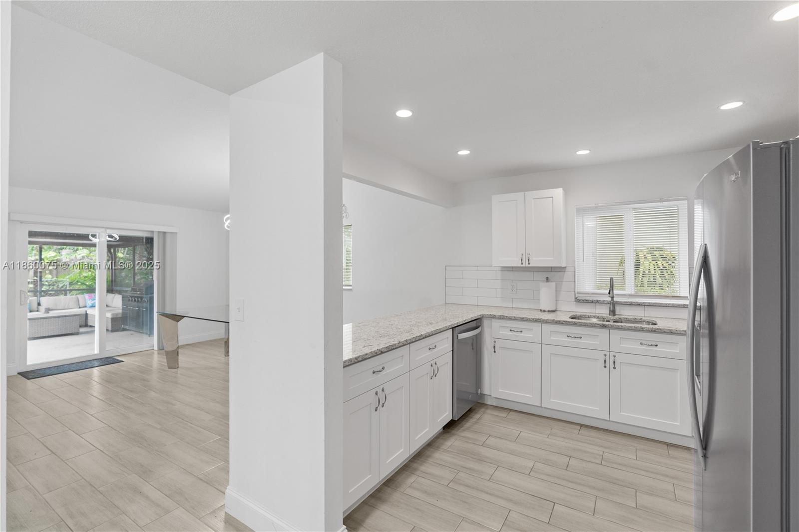 SPRINGTREE WEST - Residential