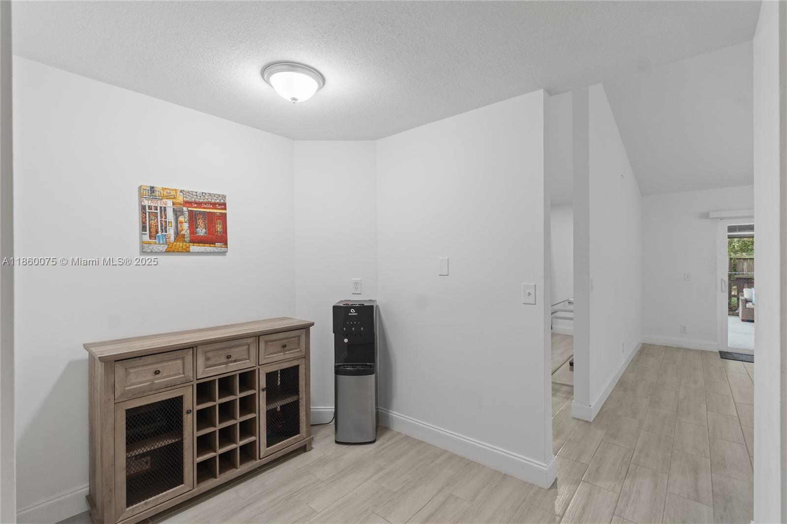 SPRINGTREE WEST - Residential