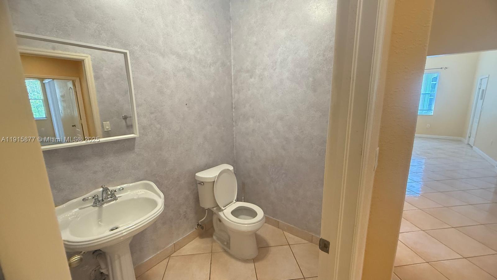 NAUTICA PLAT - Residential Lease