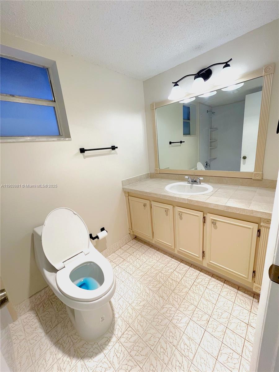 POLYNESIAN GARDENS CONDOM - Residential Lease