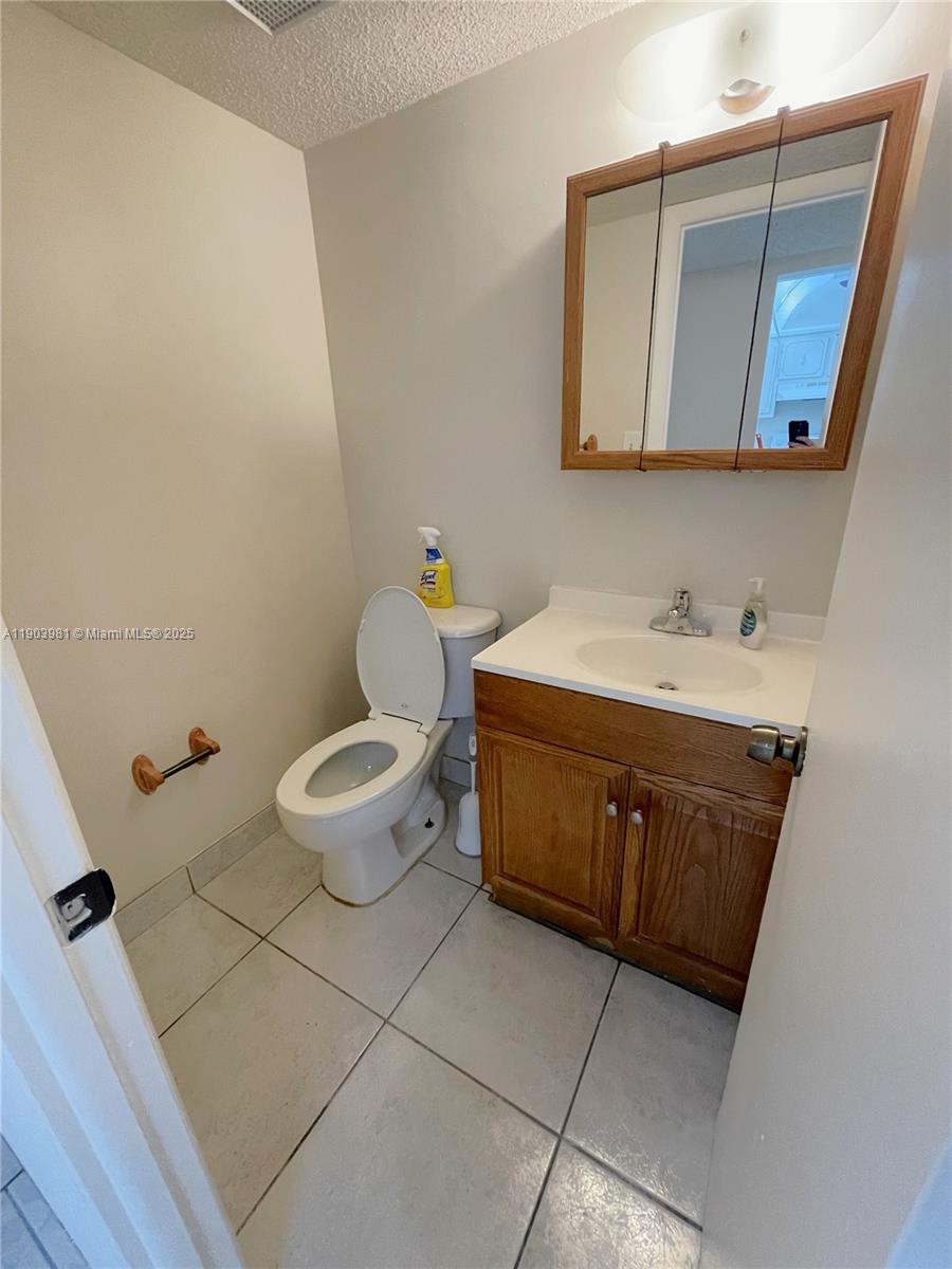 POLYNESIAN GARDENS CONDOM - Residential Lease