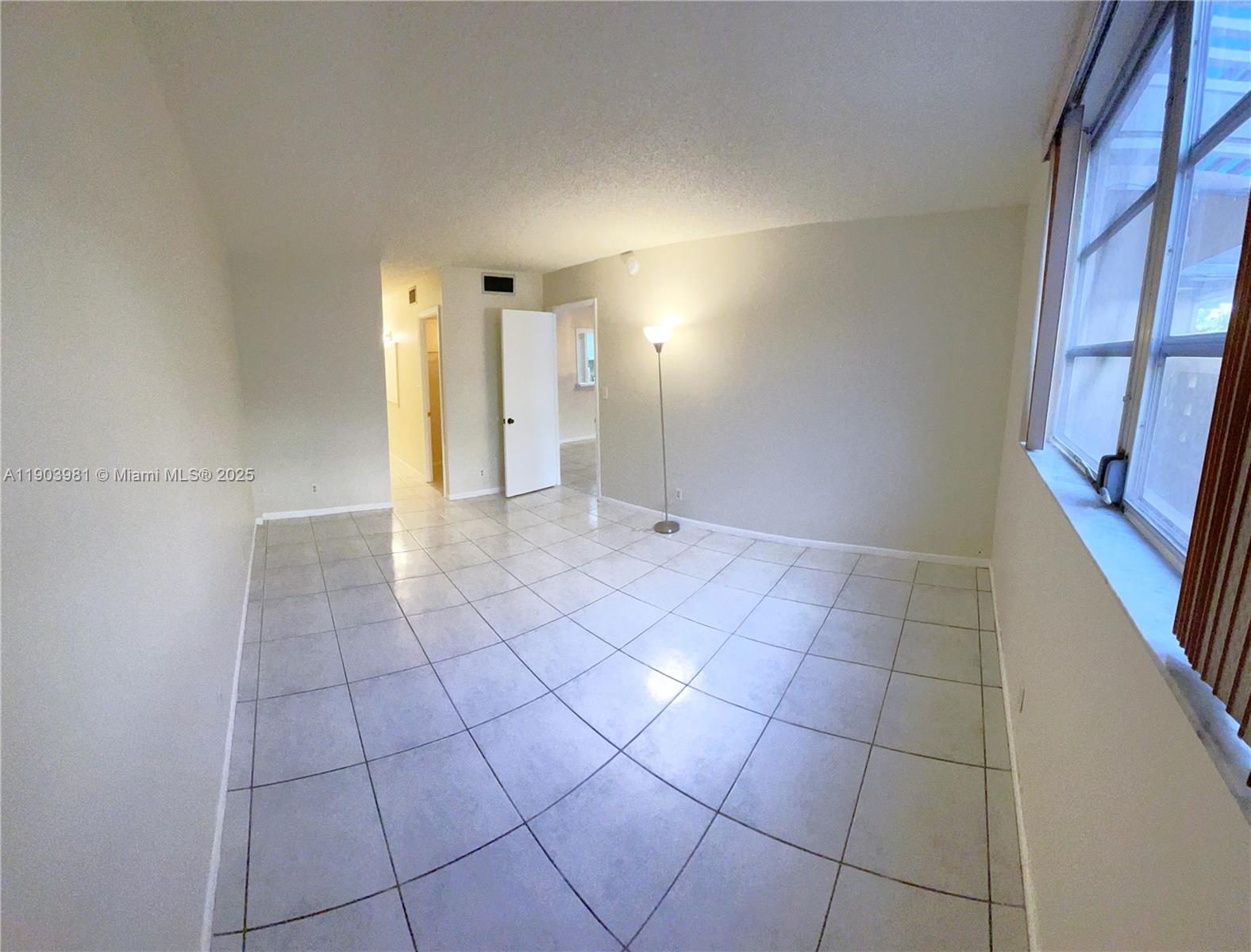 POLYNESIAN GARDENS CONDOM - Residential Lease