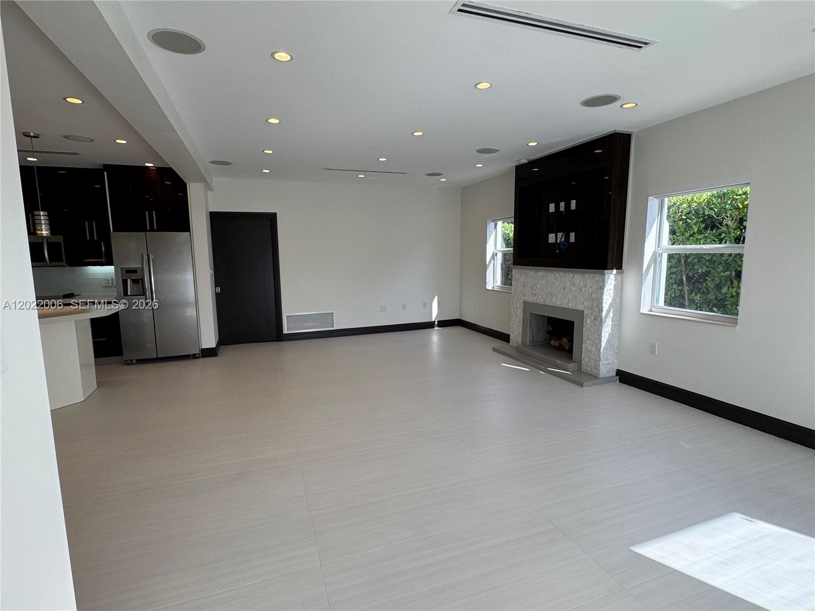 2209 RED RD