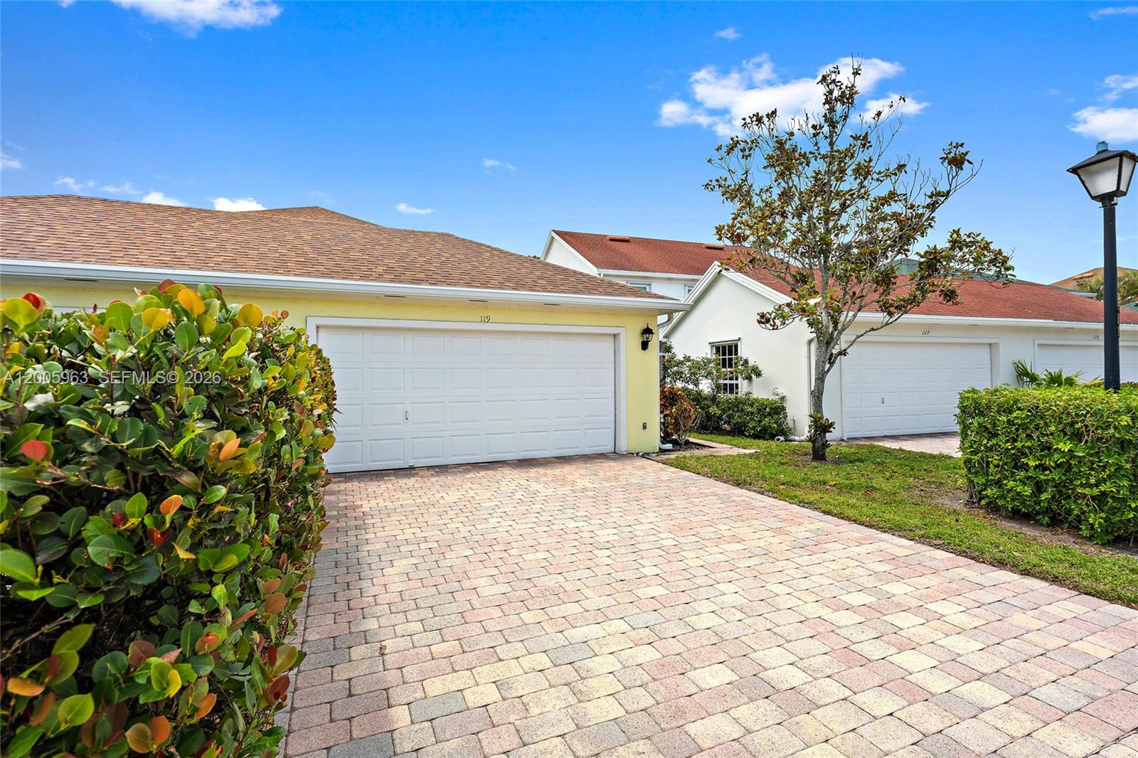 CAMBRIDGE AT ABACOA - Residential