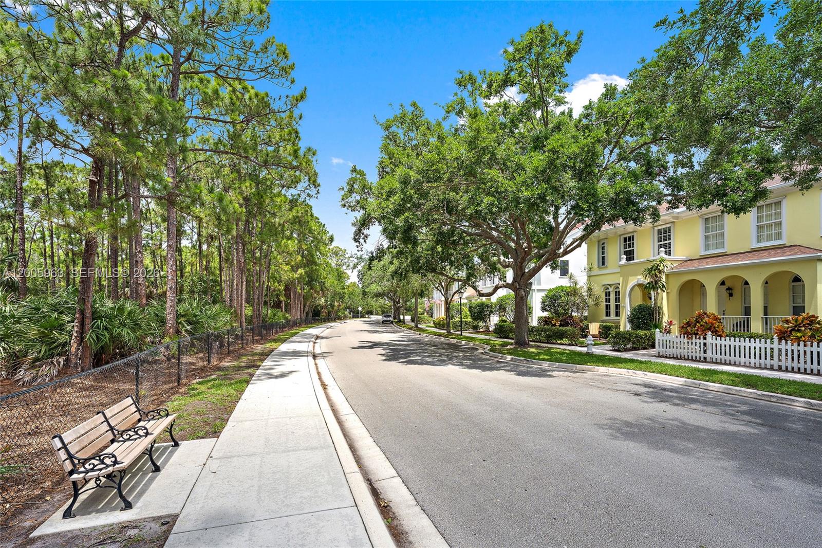CAMBRIDGE AT ABACOA - Residential