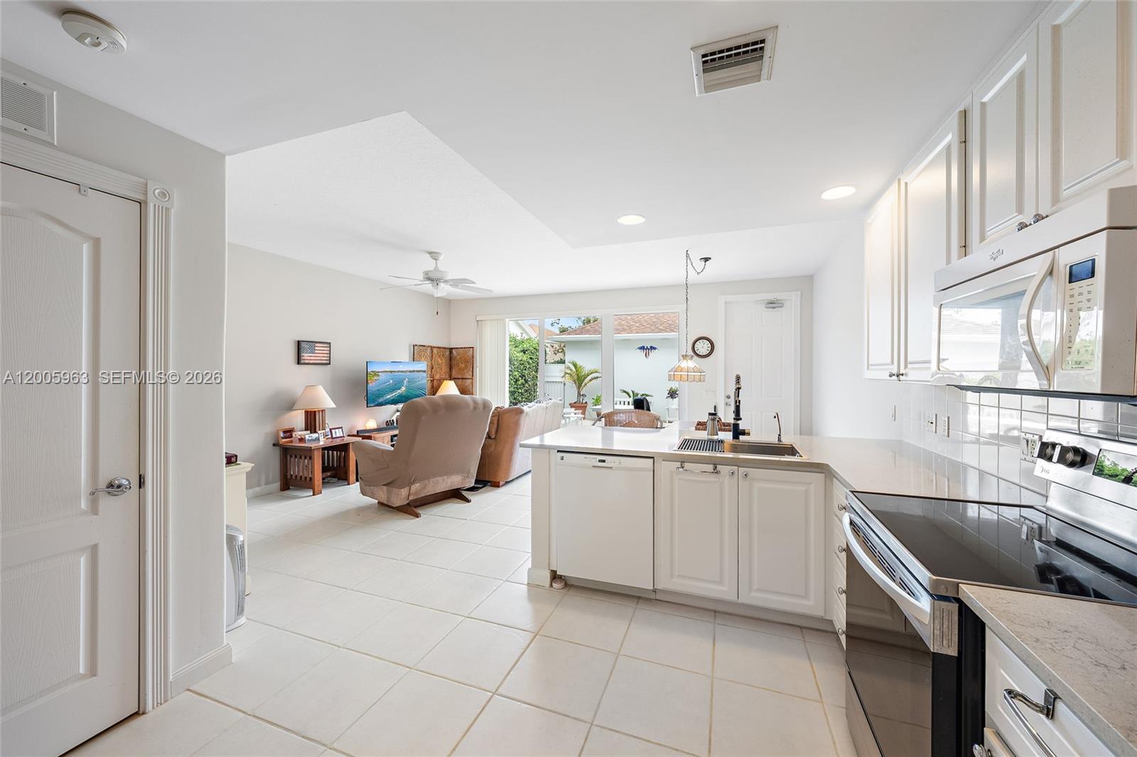 CAMBRIDGE AT ABACOA - Residential