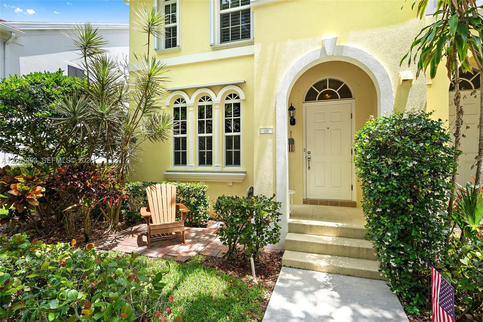 CAMBRIDGE AT ABACOA - Residential