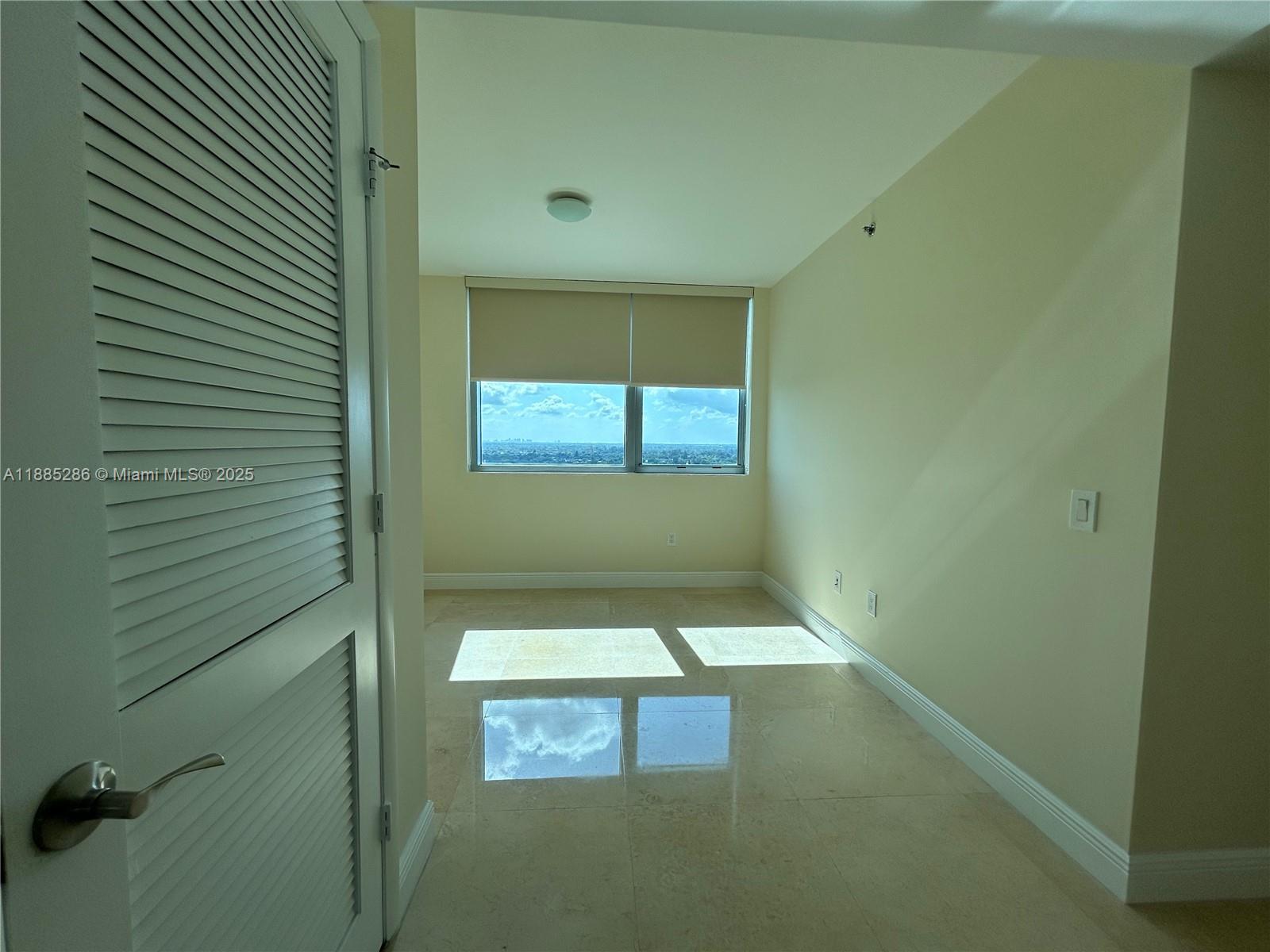 TAO SAWGRASS CONDOMINIUM - Residential Lease
