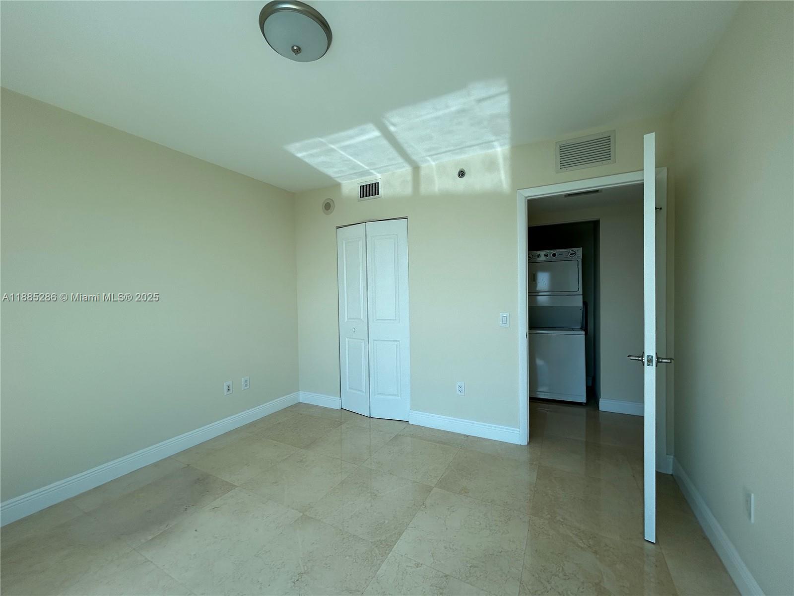 TAO SAWGRASS CONDOMINIUM - Residential Lease