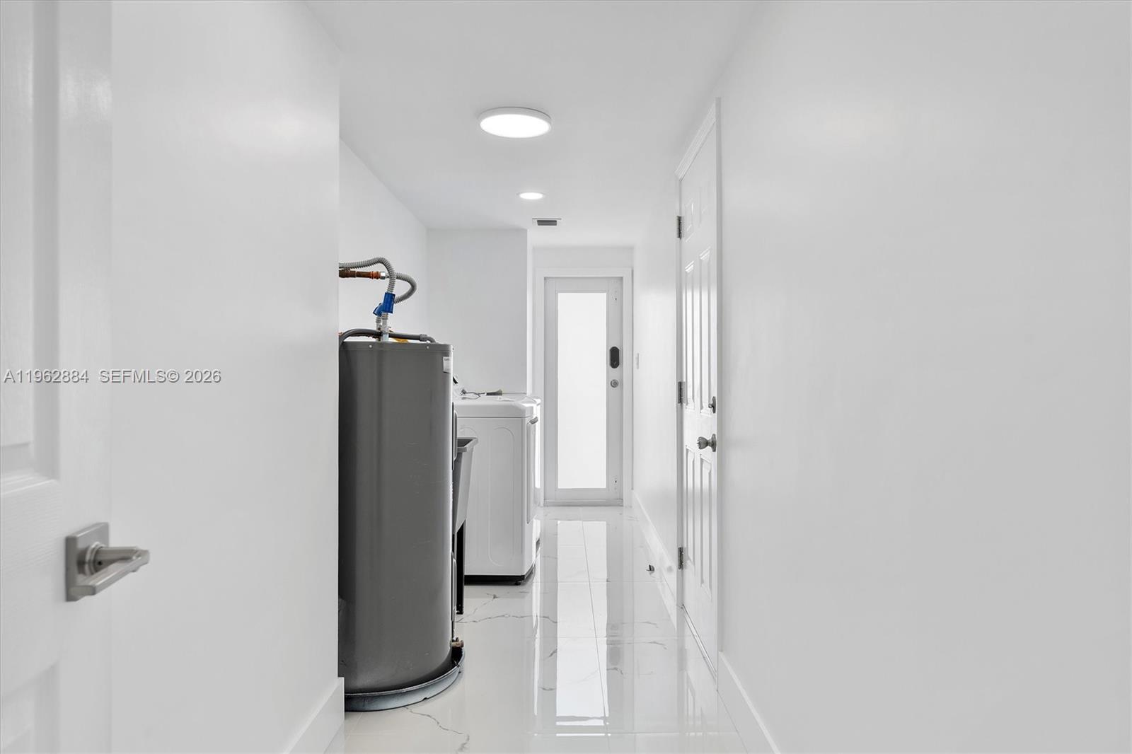 COLONIAL RIDGE - Residential