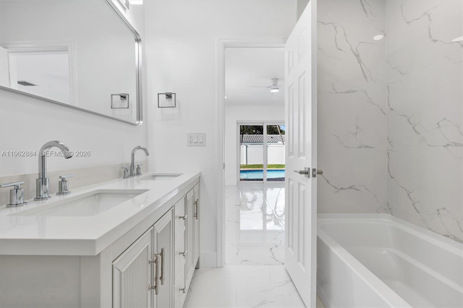 COLONIAL RIDGE - Residential