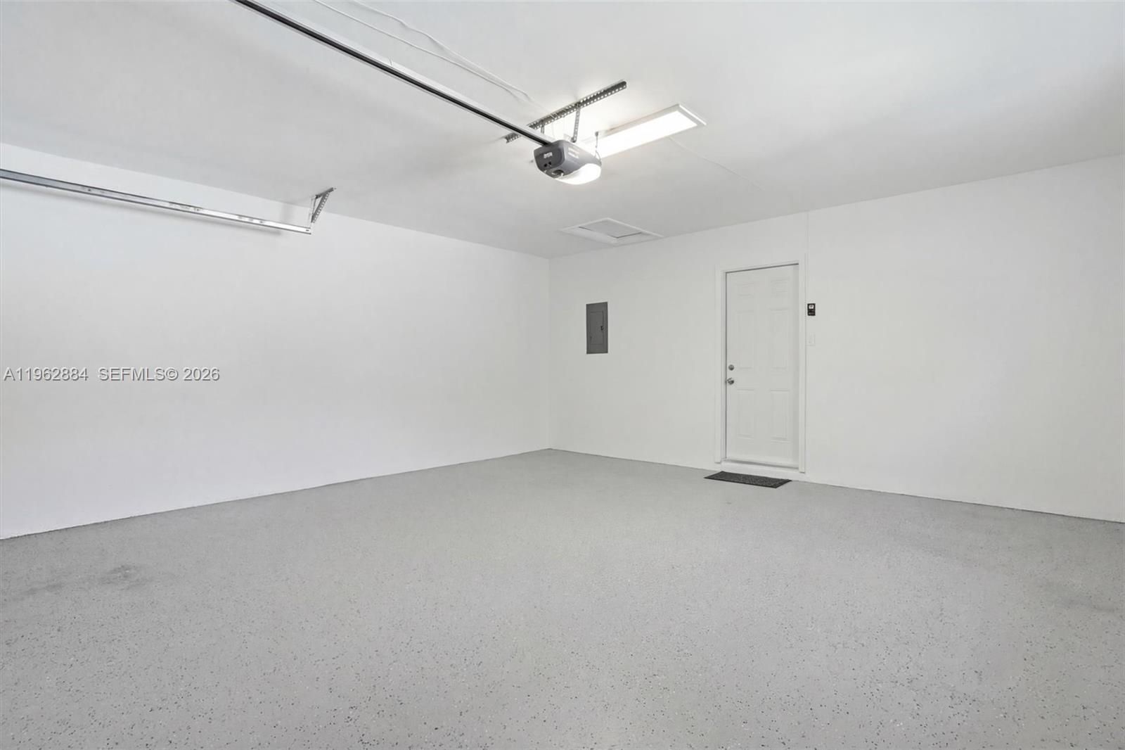 COLONIAL RIDGE - Residential