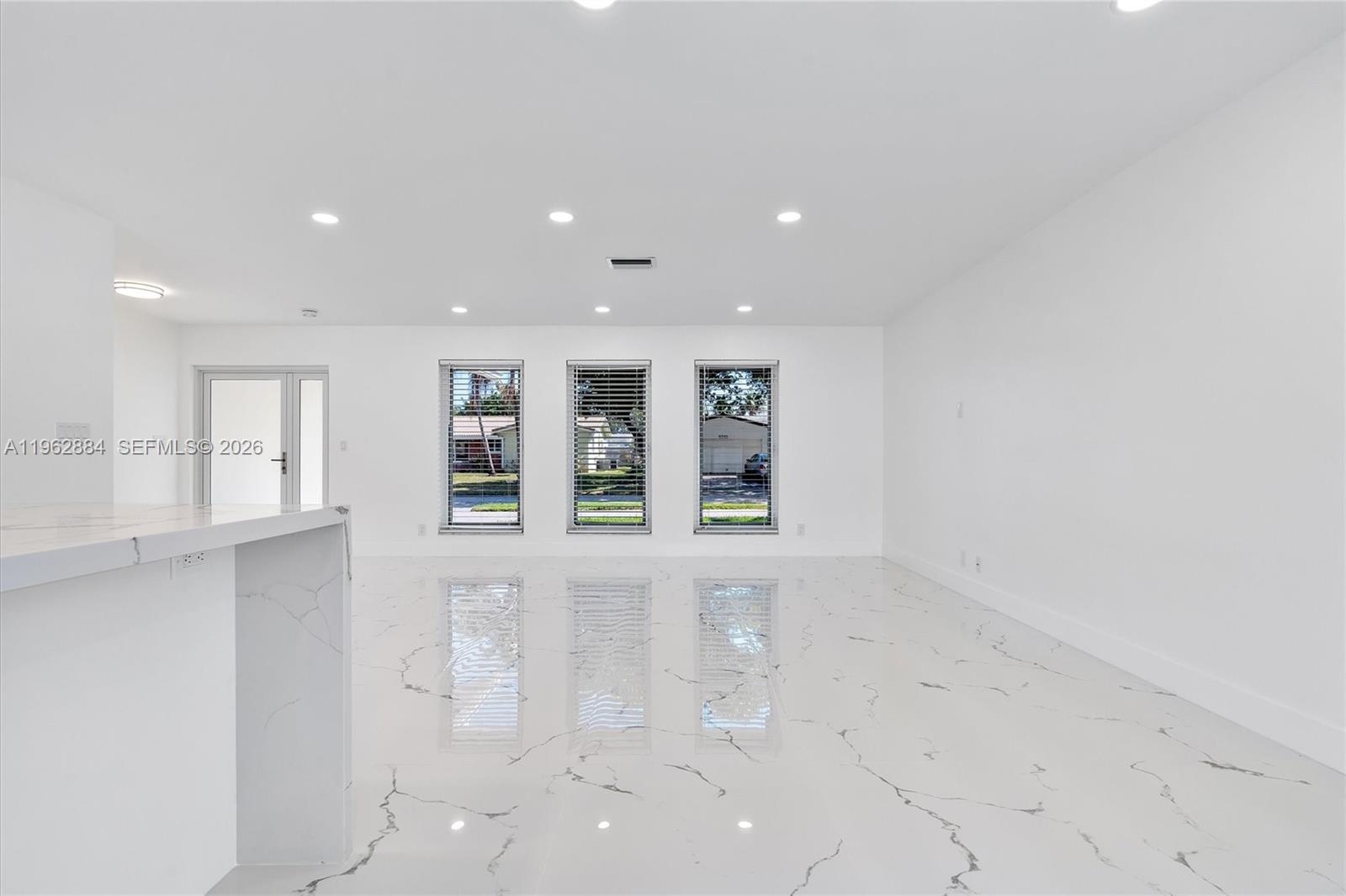 COLONIAL RIDGE - Residential