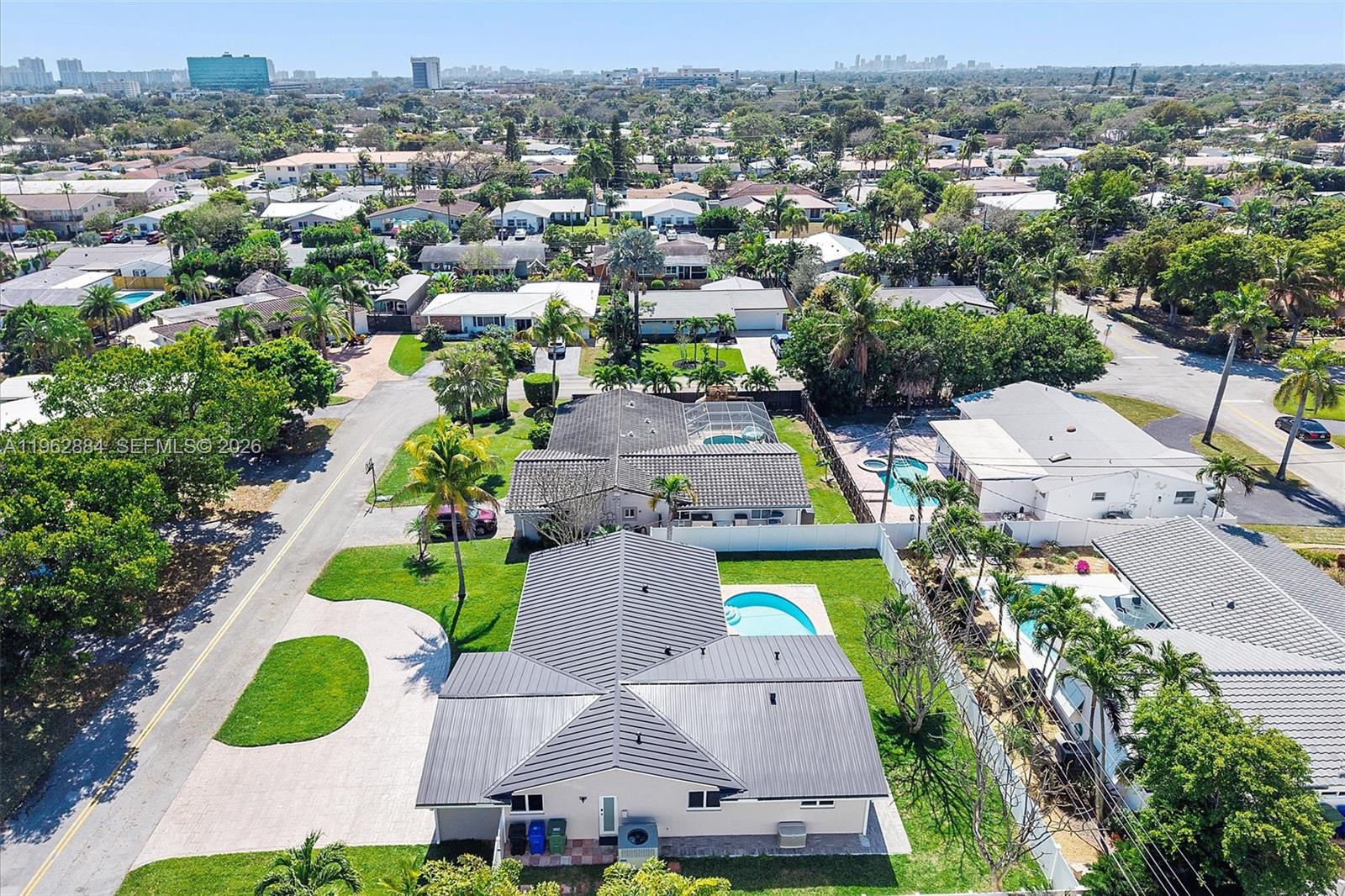 COLONIAL RIDGE - Residential