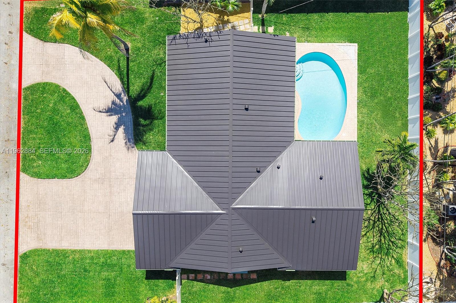 COLONIAL RIDGE - Residential