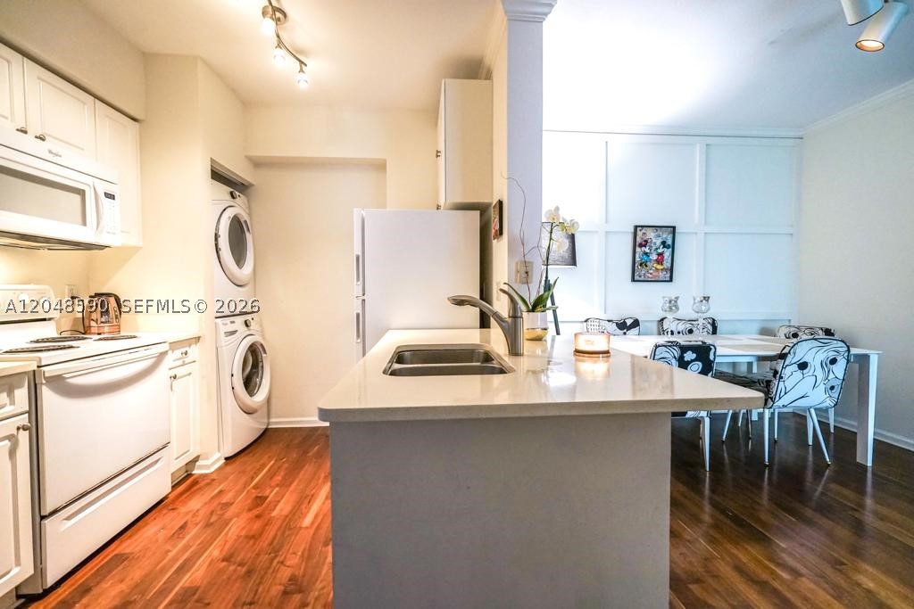 17145 N Bay Rd 4403