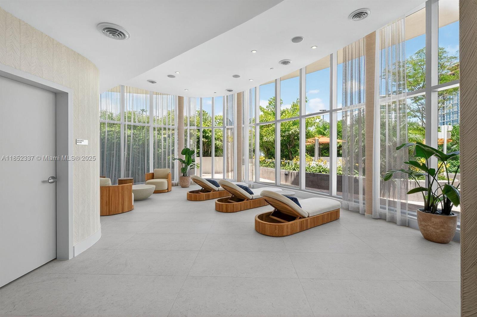 ARIA RESERVE - Residential