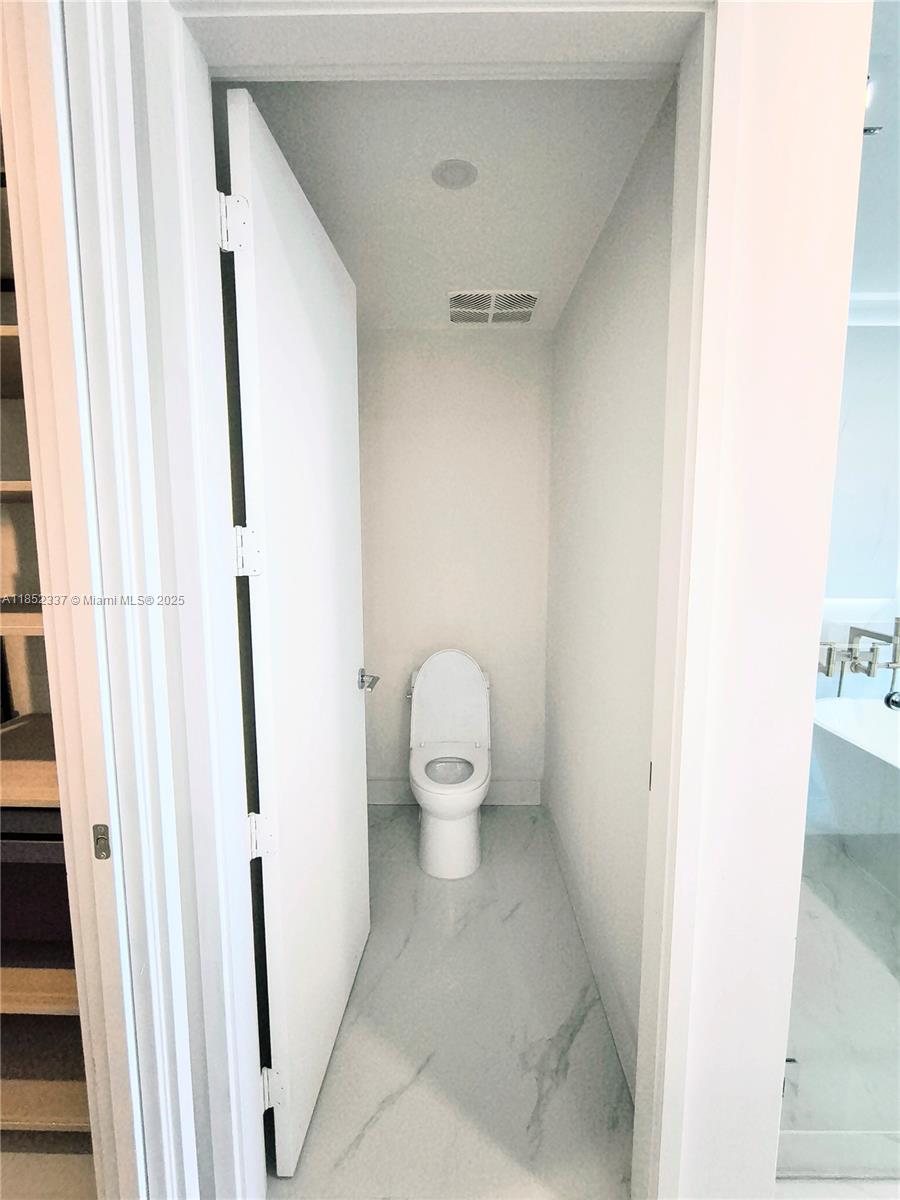 ARIA RESERVE - Residential