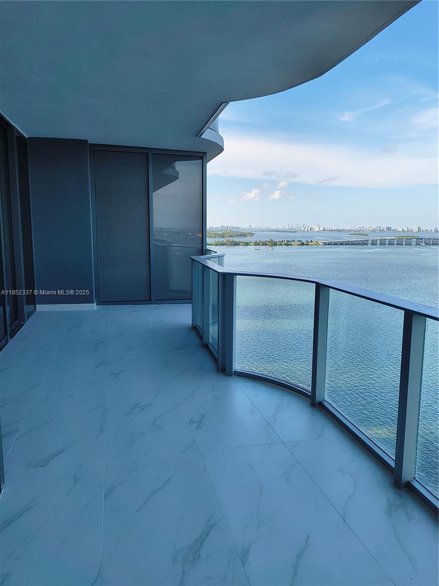 ARIA RESERVE - Residential