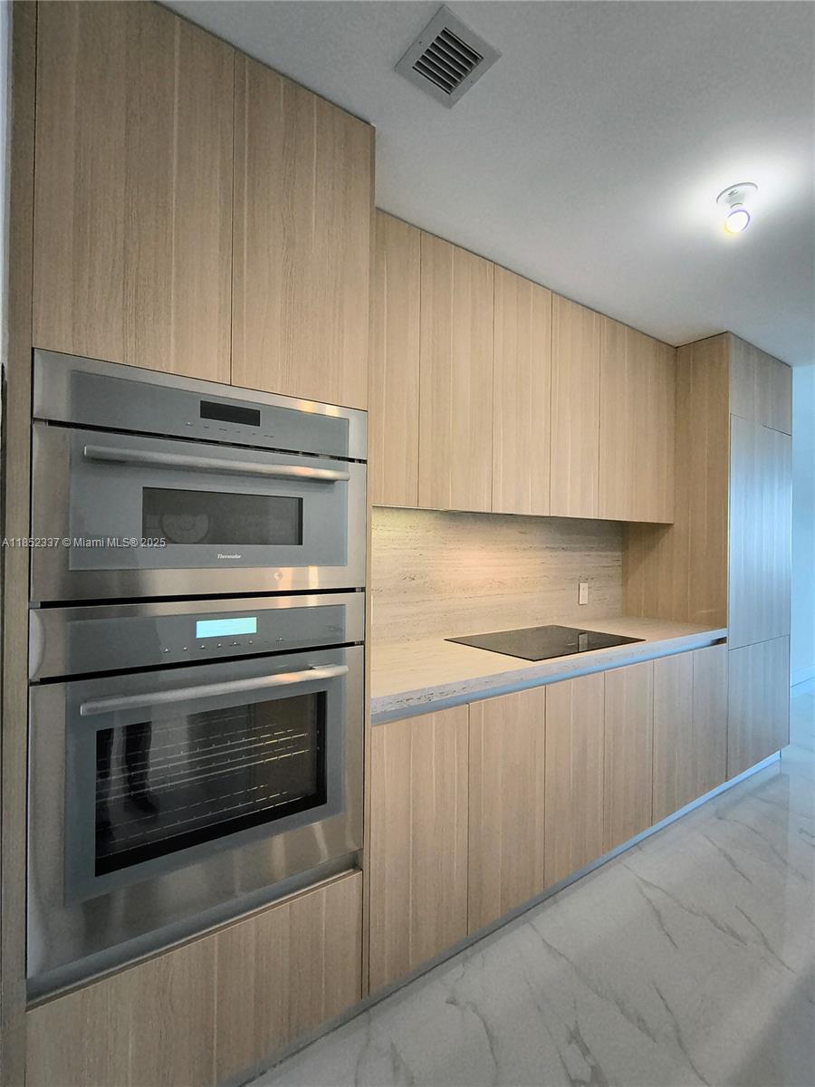 ARIA RESERVE - Residential