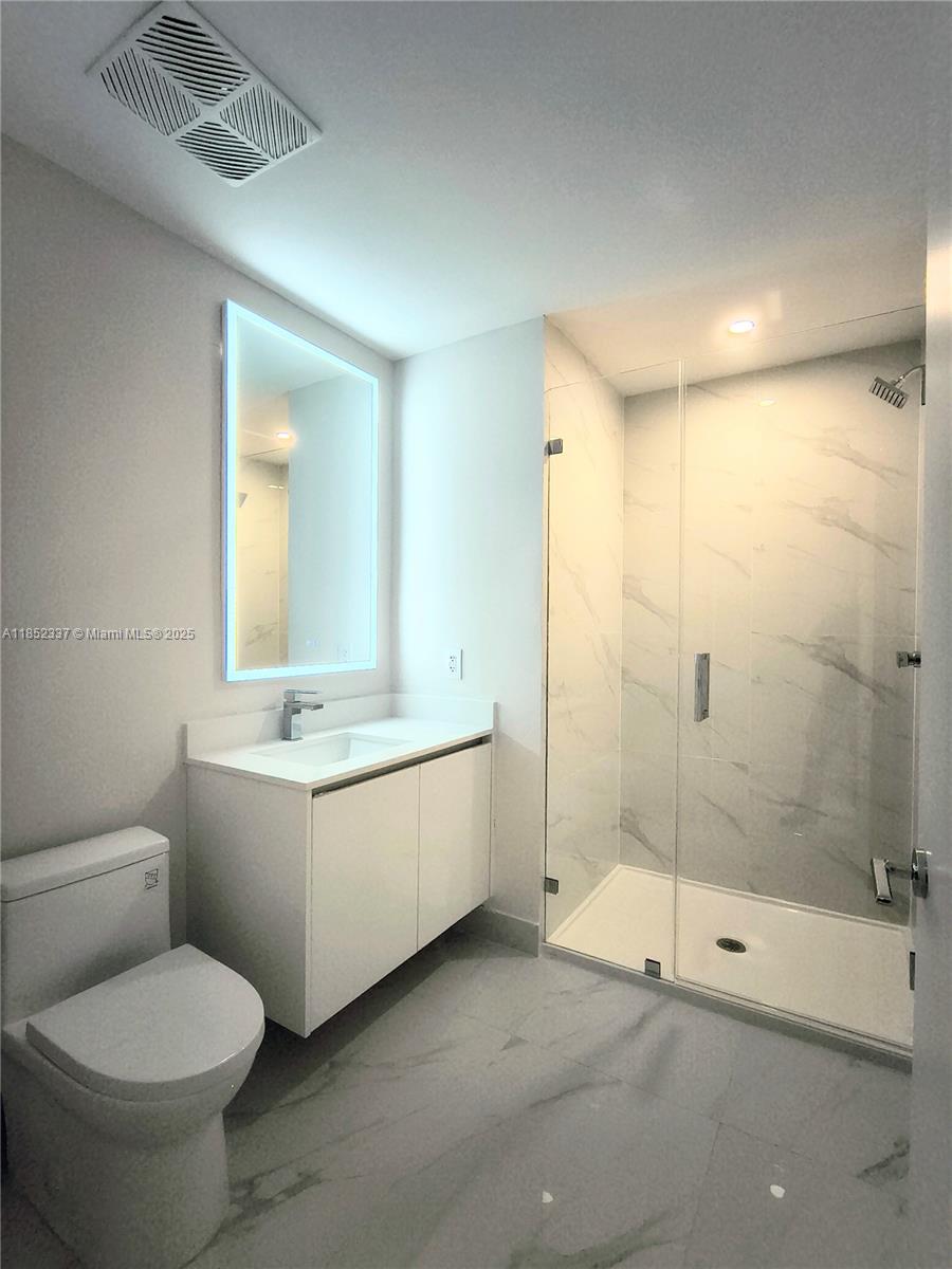 ARIA RESERVE - Residential