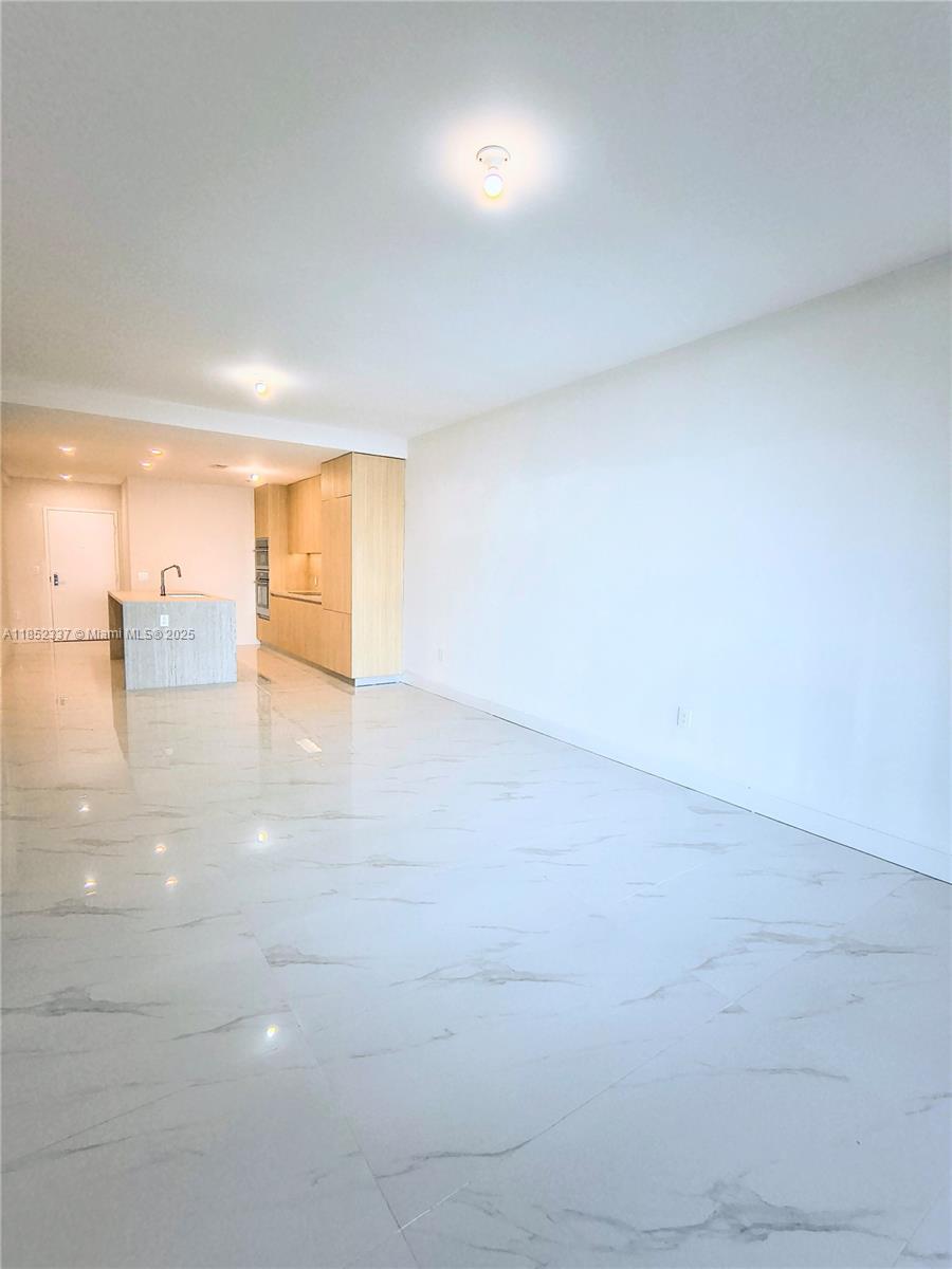 ARIA RESERVE - Residential