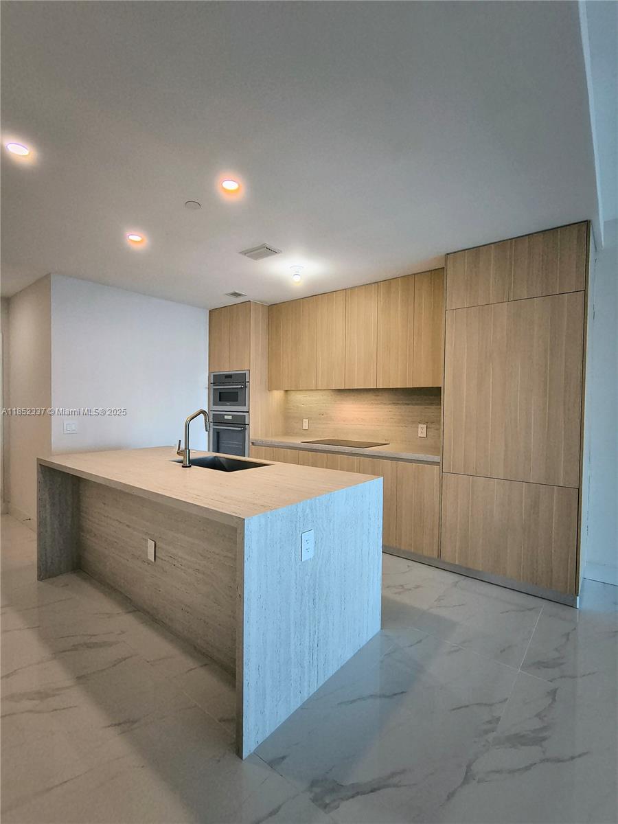 ARIA RESERVE - Residential