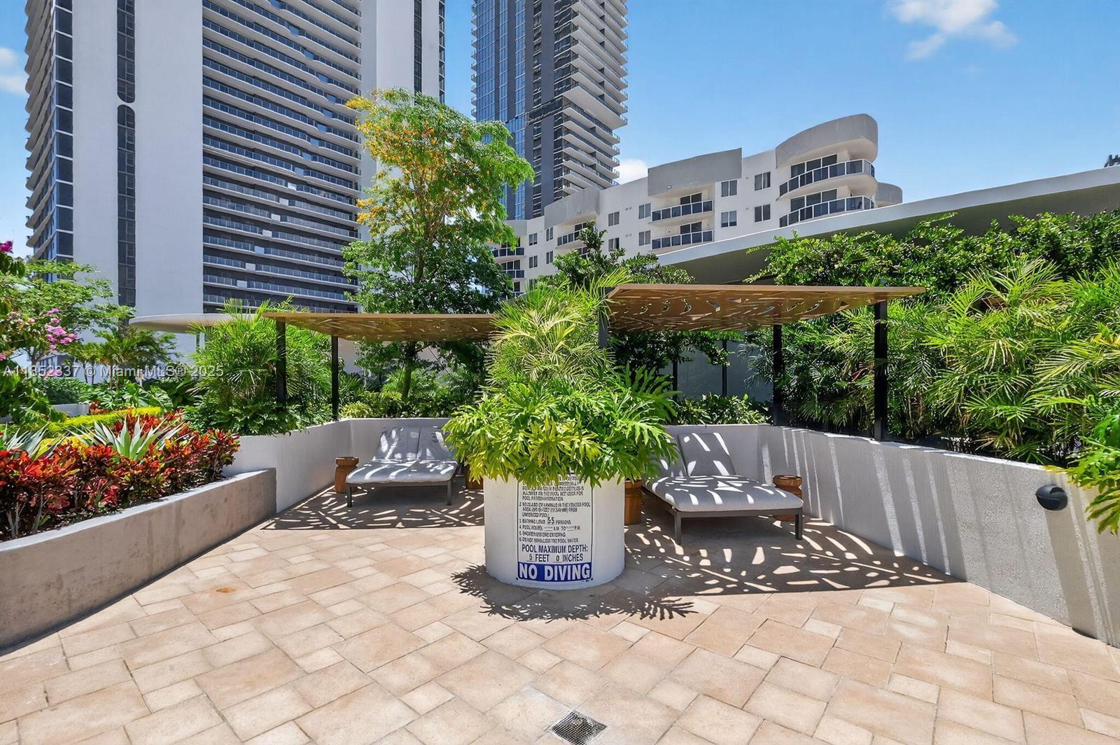 ARIA RESERVE - Residential