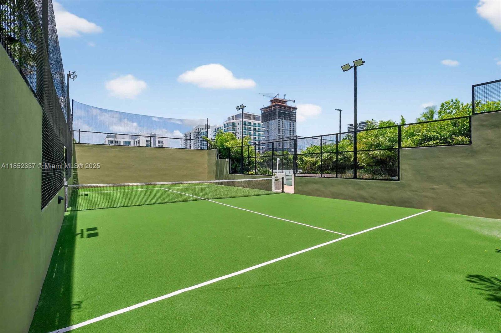 ARIA RESERVE - Residential