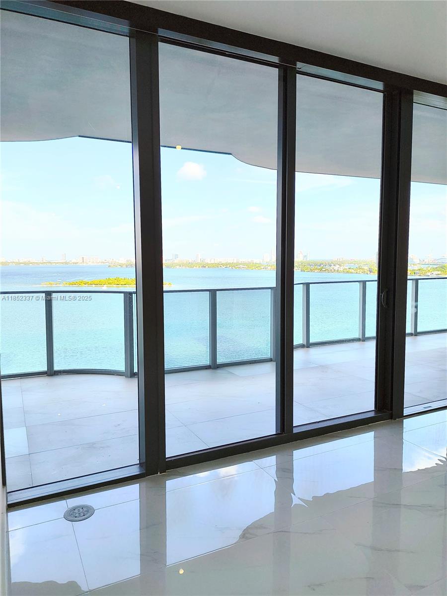 ARIA RESERVE - Residential