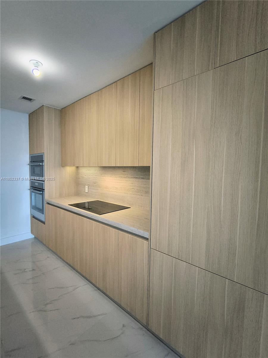 ARIA RESERVE - Residential