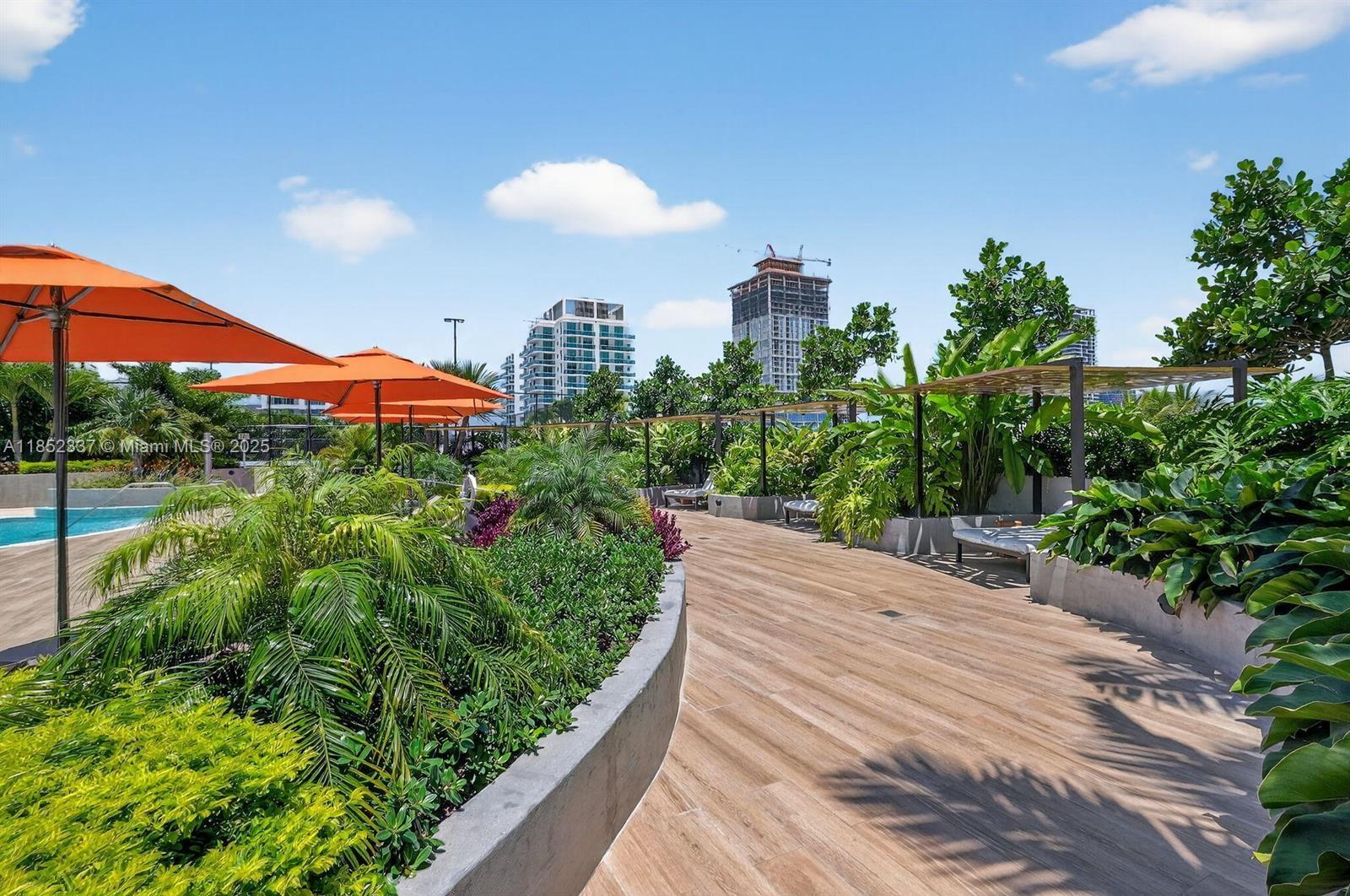 ARIA RESERVE - Residential