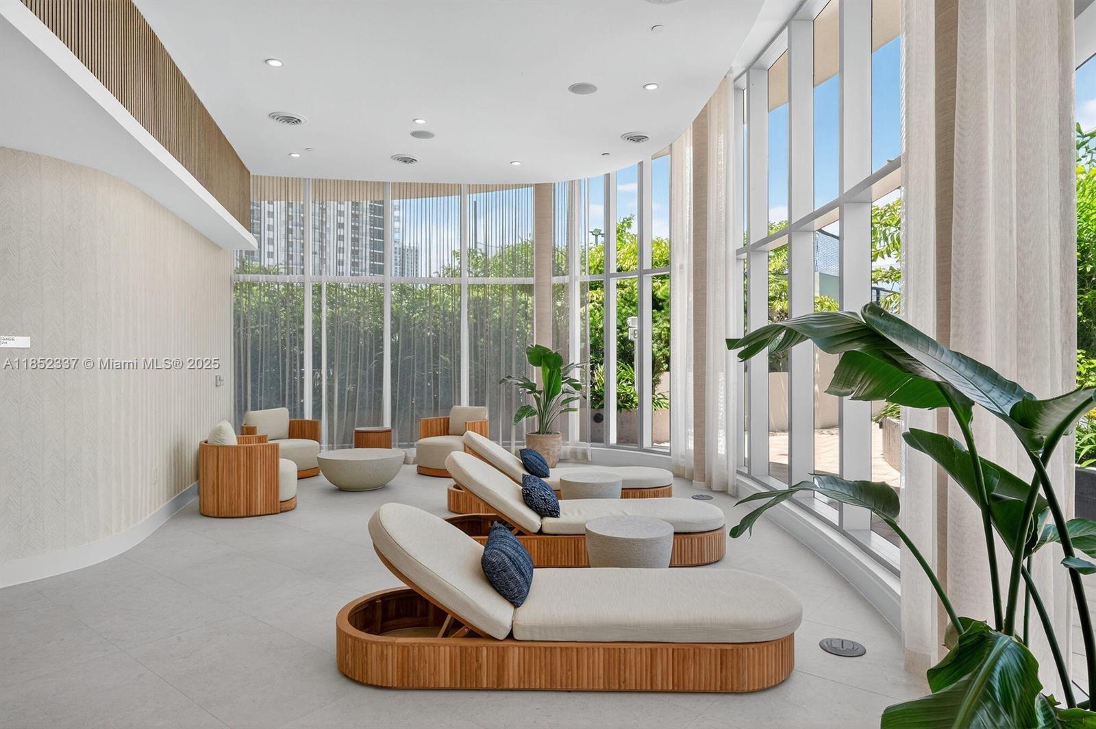 ARIA RESERVE - Residential