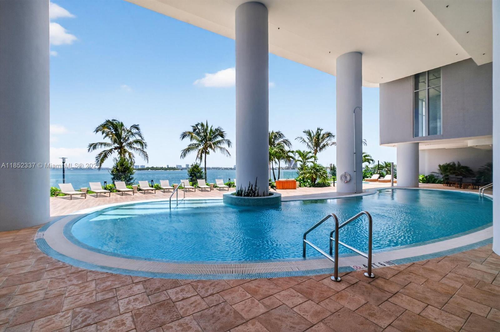 ARIA RESERVE - Residential