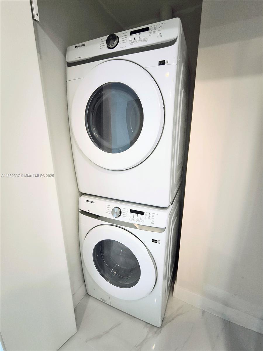 ARIA RESERVE - Residential