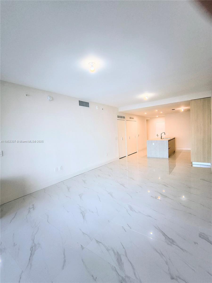 ARIA RESERVE - Residential