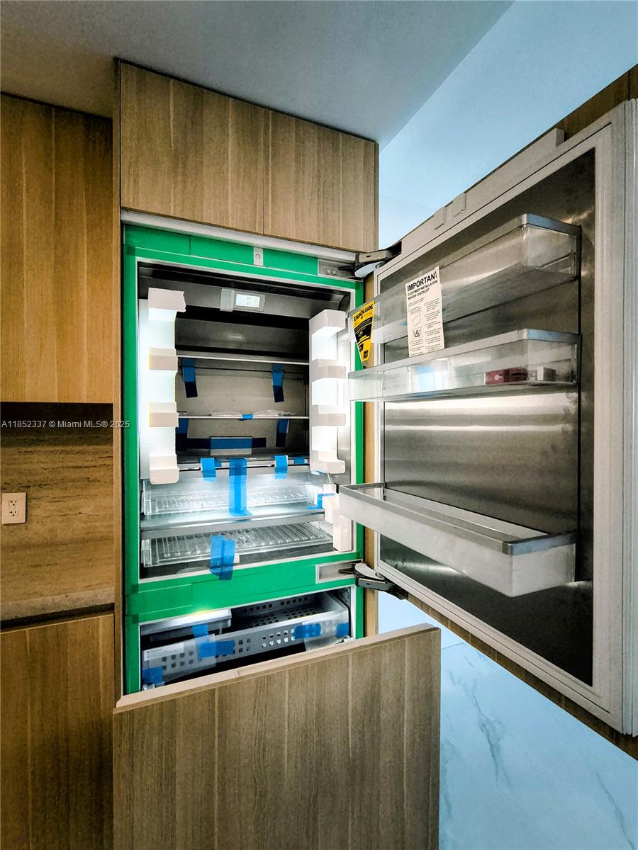 ARIA RESERVE - Residential