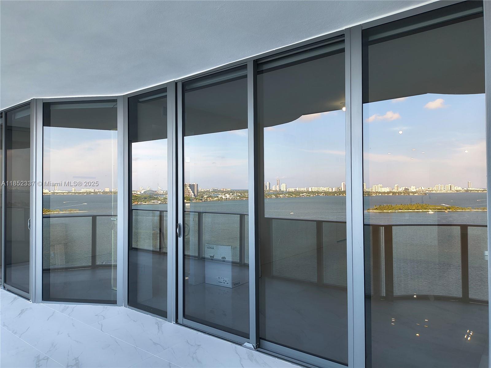 ARIA RESERVE - Residential