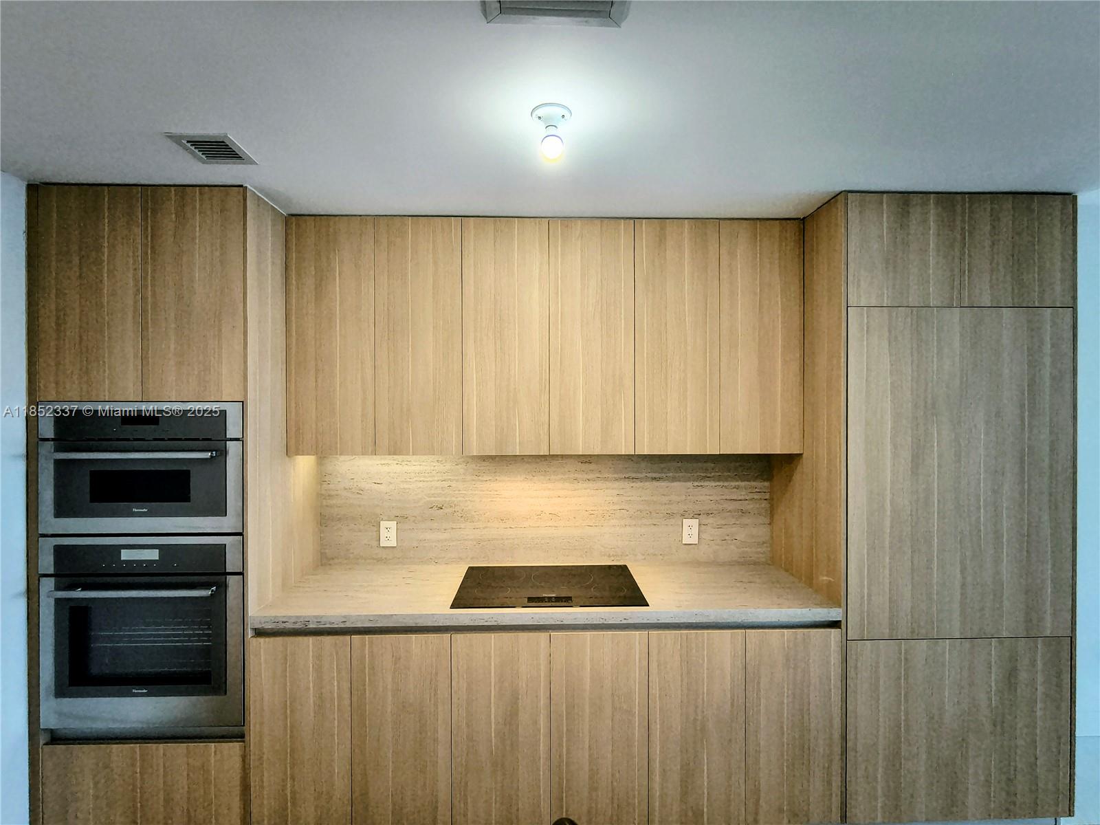 ARIA RESERVE - Residential