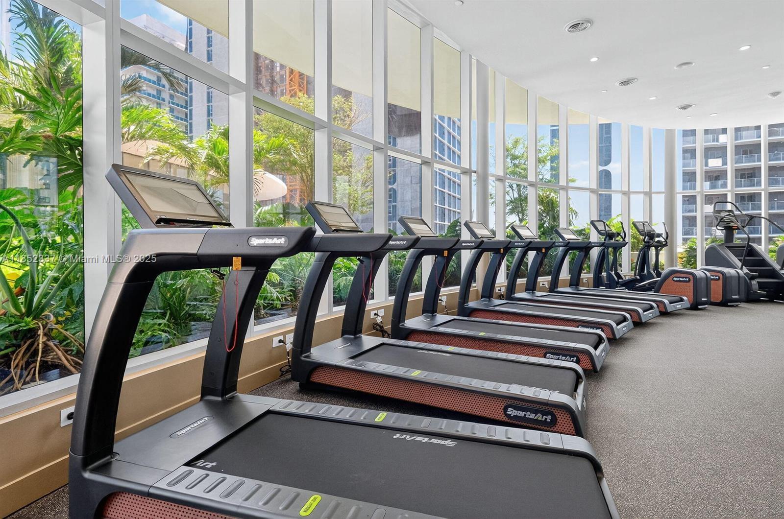 ARIA RESERVE - Residential