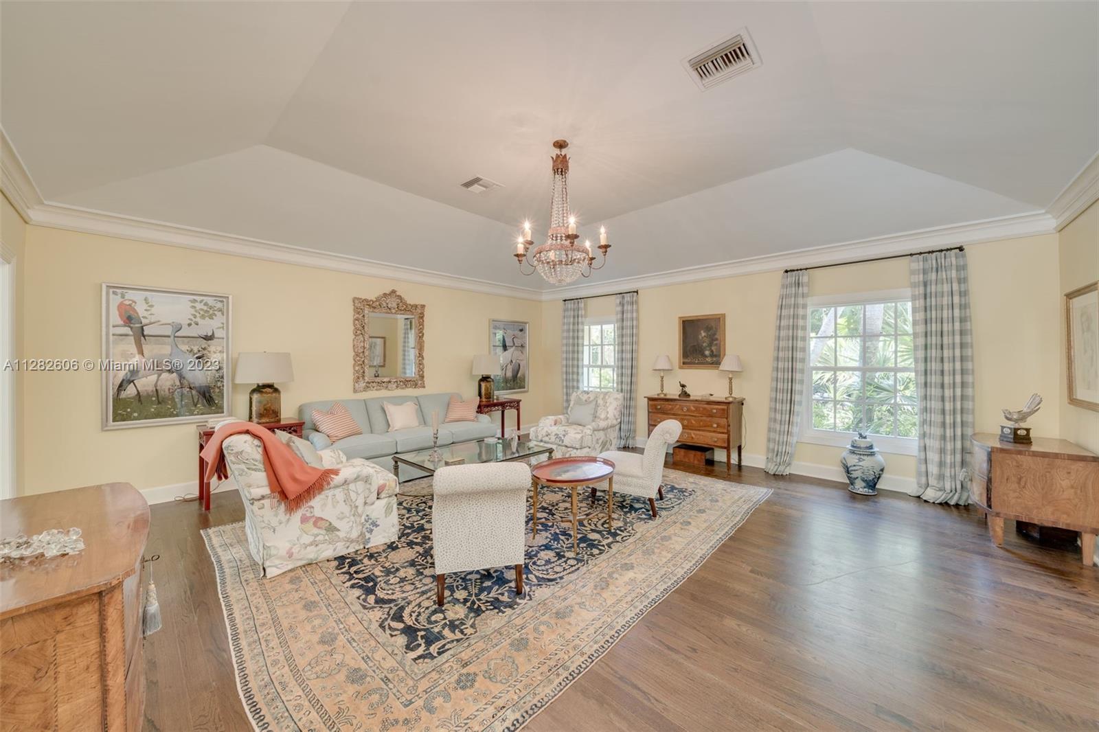 YE LITTLE WOODS 1ST ADDN - Residential