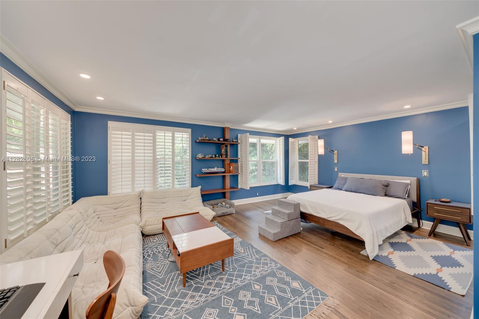 YE LITTLE WOODS 1ST ADDN - Residential