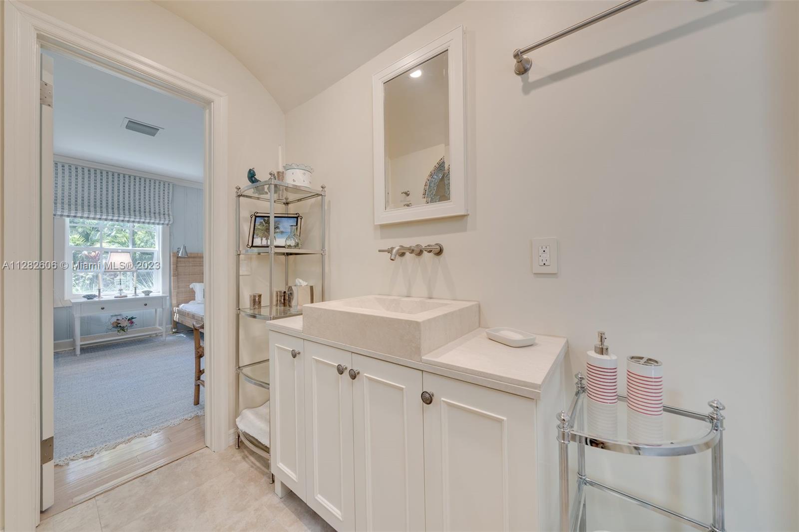 YE LITTLE WOODS 1ST ADDN - Residential