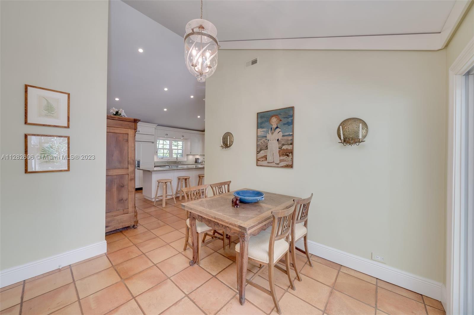 YE LITTLE WOODS 1ST ADDN - Residential