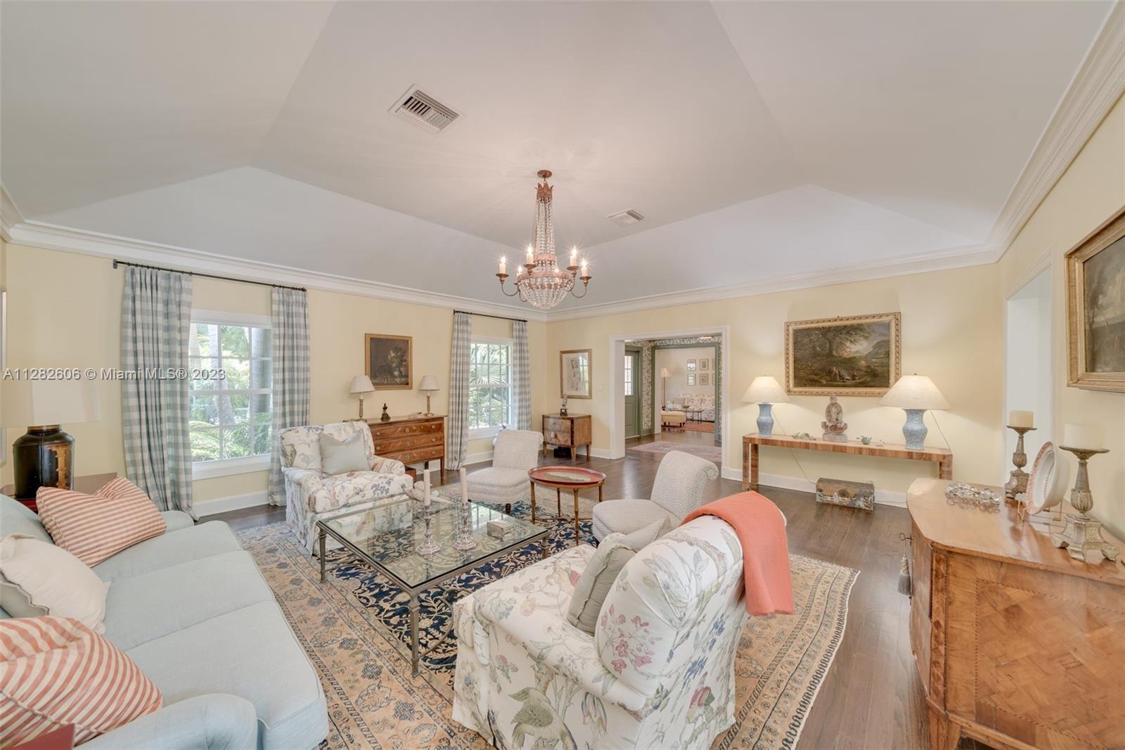 YE LITTLE WOODS 1ST ADDN - Residential