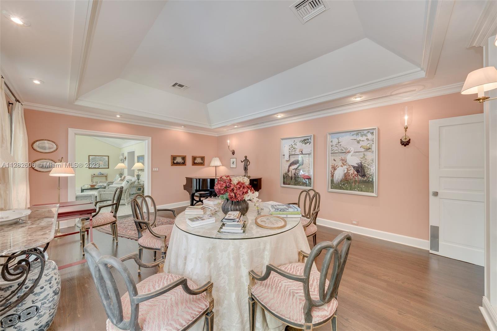 YE LITTLE WOODS 1ST ADDN - Residential