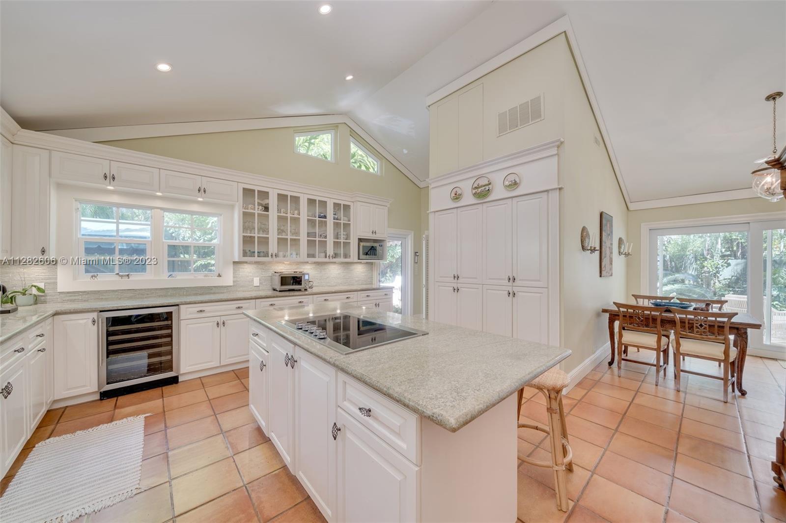 YE LITTLE WOODS 1ST ADDN - Residential