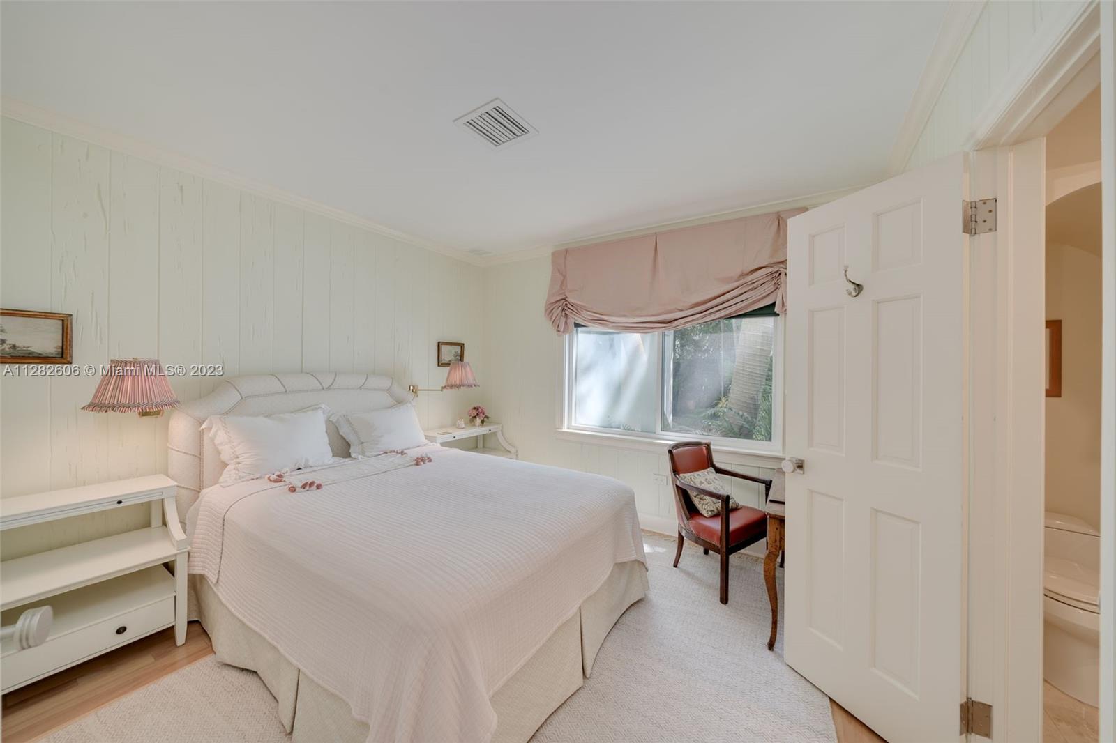 YE LITTLE WOODS 1ST ADDN - Residential