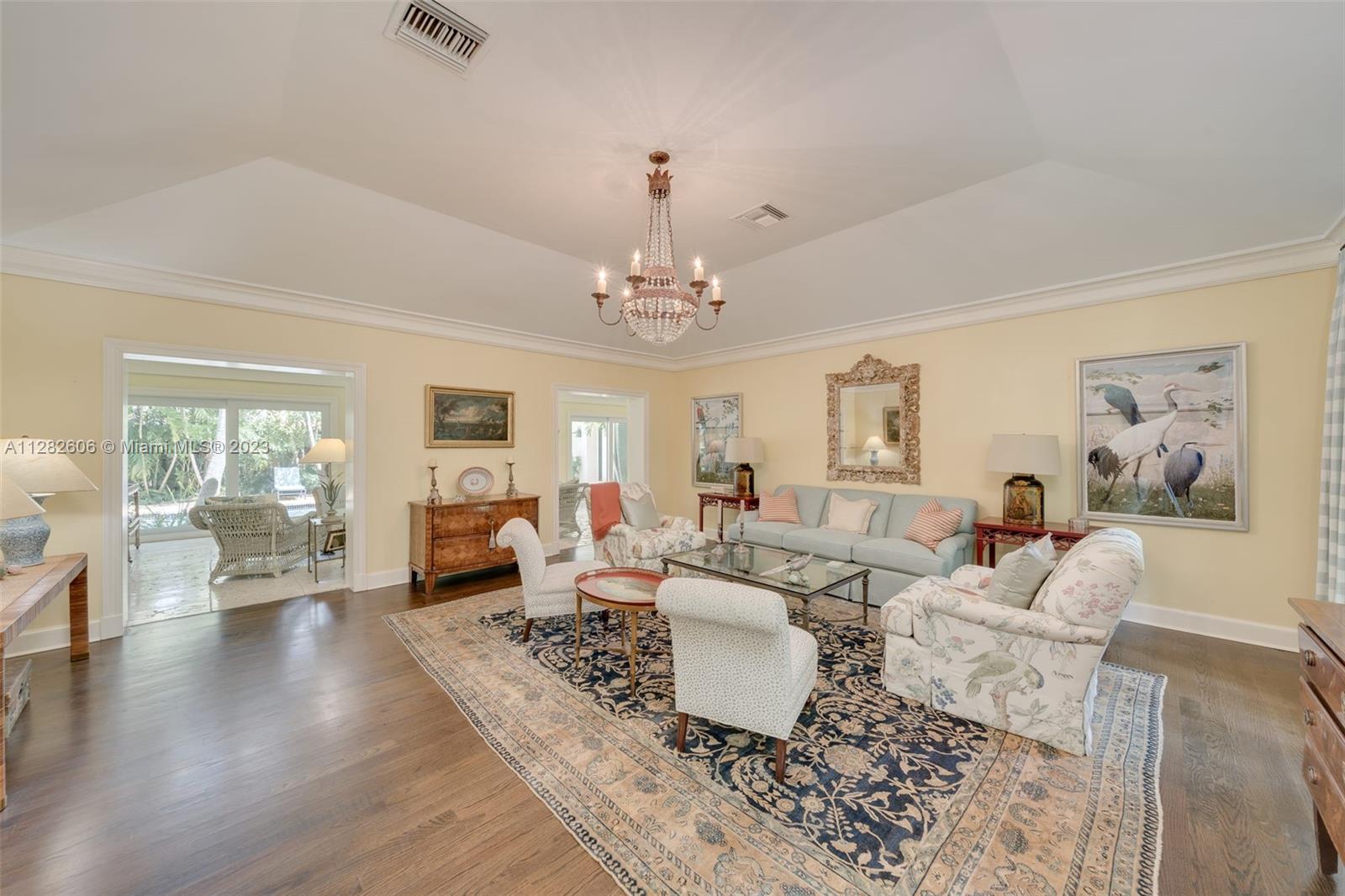 YE LITTLE WOODS 1ST ADDN - Residential