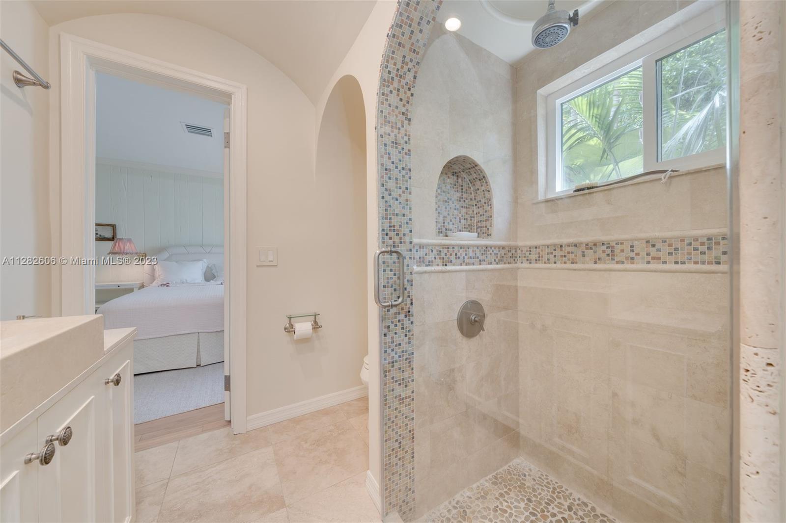 YE LITTLE WOODS 1ST ADDN - Residential